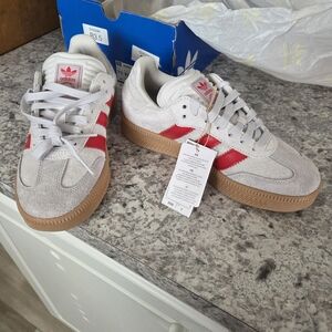New adidas Samba XLG Women's Athletic Shoes in White, Red & Gum Bottom Sz 8.5 W